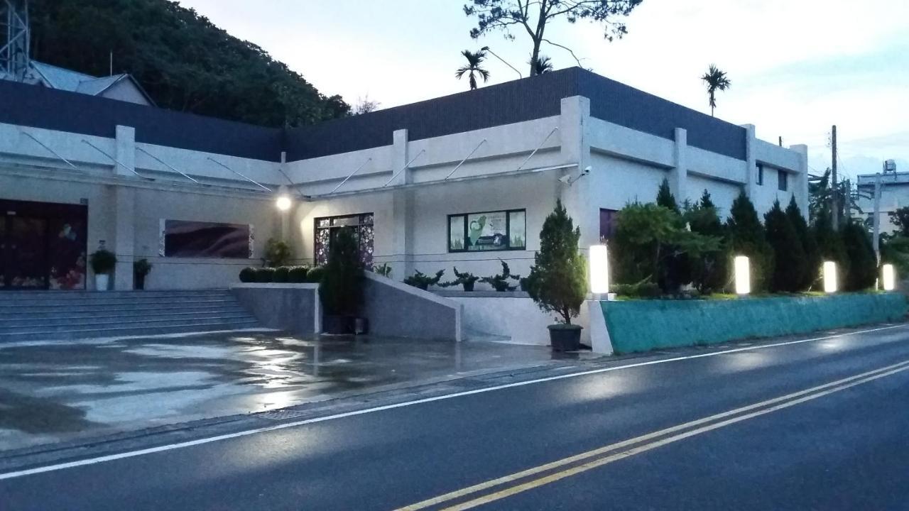Sun Moon Lake Jinlongshan Bnb Ючи Екстериор снимка